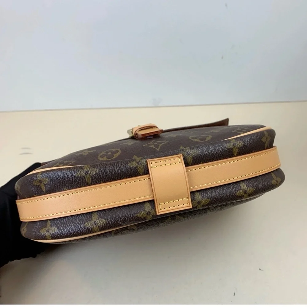 Louis Vuitton Bag - Picture 5 of 10